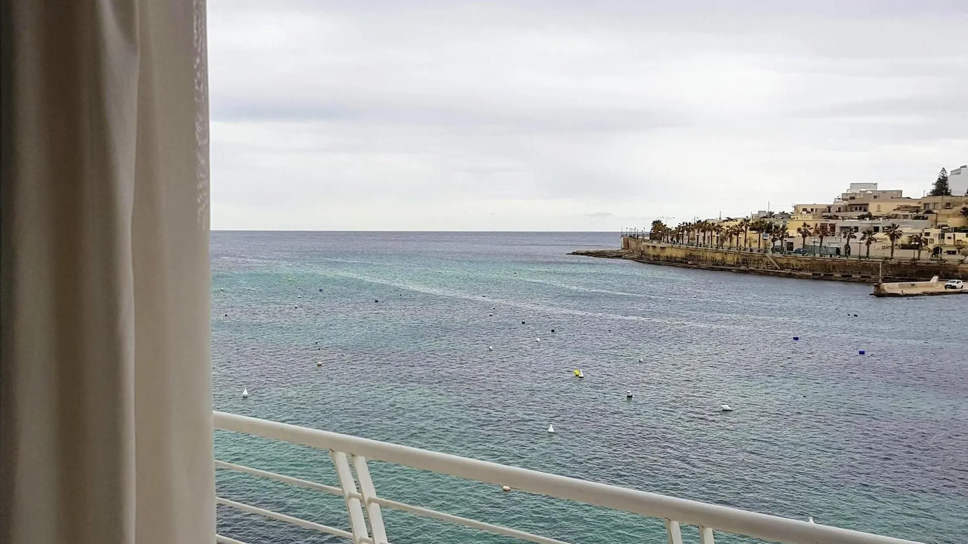 Riviera Holiday Apartments - Seafront - Wifi Marsaskala 0*,  Malta