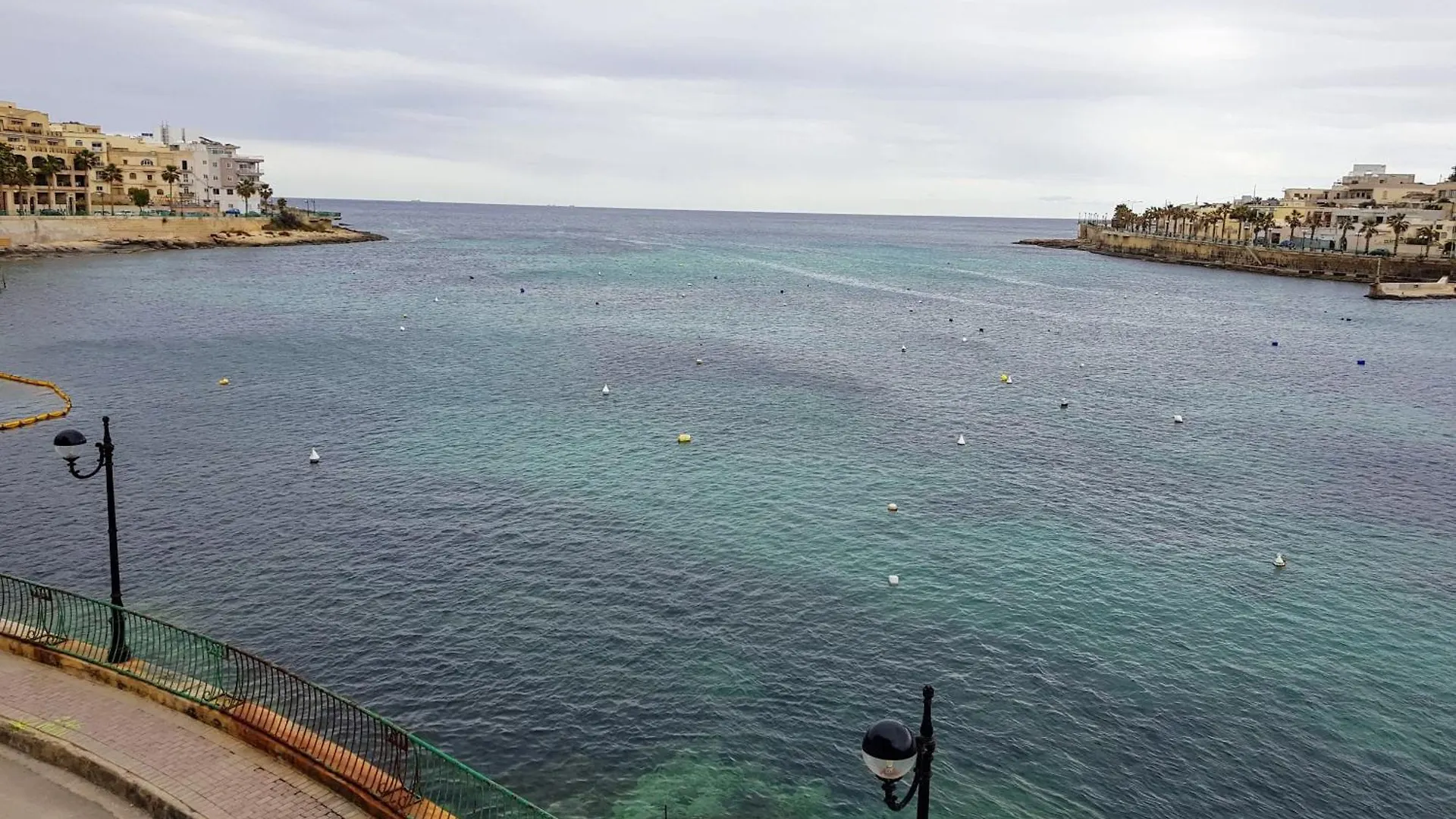 Riviera Holiday Apartments - Seafront - Wifi Marsaskala Malte